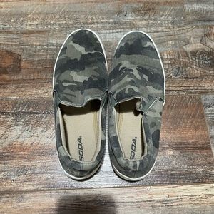 SODA slip on sneaker size 10